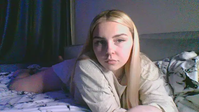 Snapshot of kit_katiki1 chatting on December 2025 06:56:01 PM kit katiki1 online show from December 2025 06:56:01 PM