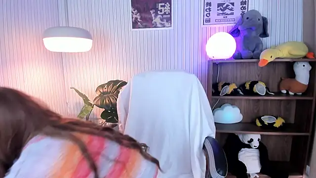 Snapshot of simone_sky chatting on January 2026 08:22:02 PM simone sky online show from January 2026 08:22:02 PM