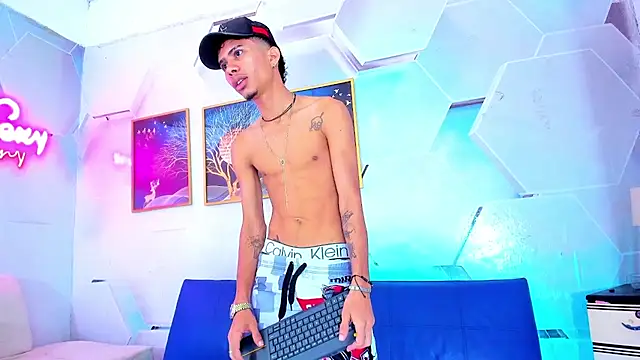 Alex jeins at online show from January 2026 02:10:01 PM