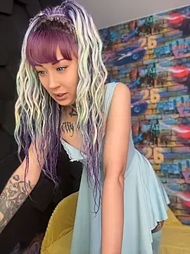 Snapshot of Tattoo__Moon chatting on June 2026 01:21:02 AM Tattoo Moon online show from June 2026 01:21:02 AM