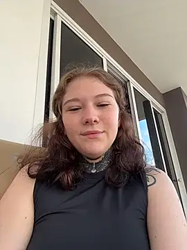 Snapshot of FionaMurr chatting on December 2025 02:06:02 AM FionaMurr online show from December 2025 02:06:02 AM