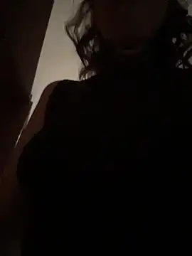 Snapshot of FionaMurr chatting on December 2025 02:06:02 AM FionaMurr online show from December 2025 02:06:02 AM