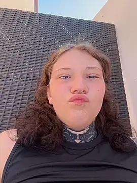 Snapshot of FionaMurr chatting on December 2025 02:09:02 AM FionaMurr online show from December 2025 02:09:02 AM