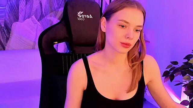 BellaHaadiid online show from December 2025 02:57:02 PM