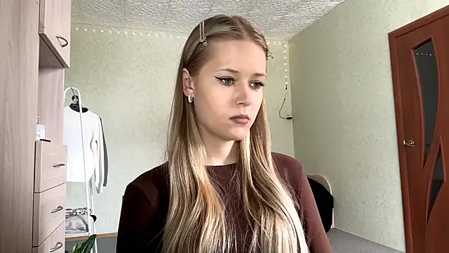 ZaidaSchwarten online show from February 2026 08:24:07 AM