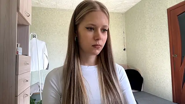 ZaidaSchwarten online show from March 2026 12:09:01 PM