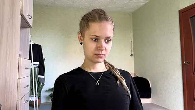ZaidaSchwarten online show from June 2026 07:10:01 AM