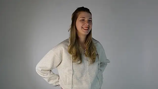 LumiaSolstice online show from March 2026 02:45:02 PM