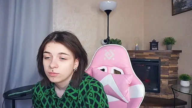 IleanaPishko online show from December 2025 08:12:02 AM