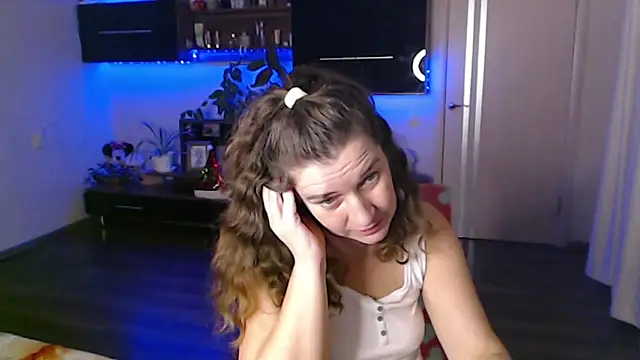 Snapshot of SofiaBoone chatting on December 2025 09:43:02 PM SofiaBoone online show from December 2025 09:43:02 PM