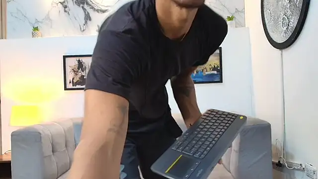 YOUNG GUYS1 online show from February 2026 01:23:02 AM