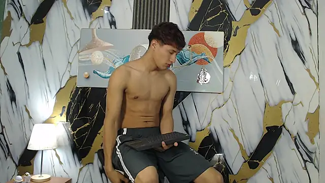 YOUNG GUYS1 online show from February 2026 01:35:02 AM