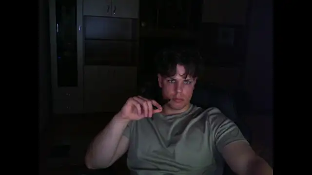 GymGuy0505 online show from May 2026 11:53:01 PM
