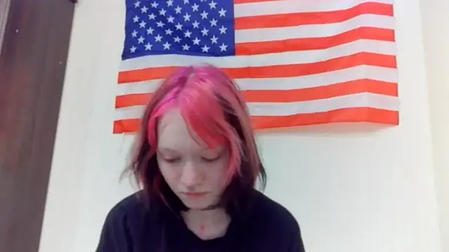 Shine Luna online show from February 2026 10:42:01 PM