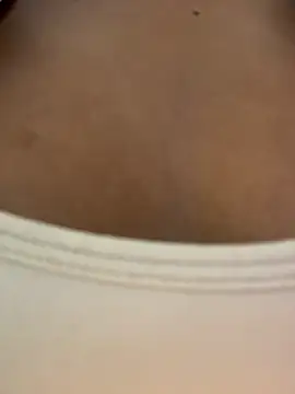 Snapshot of Valeria-escobar chatting on July 2026 11:28:02 AM Valeria-escobar online show from July 2026 11:28:02 AM