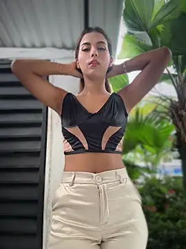 Snapshot of Valeria-escobar chatting on July 2026 11:24:01 AM Valeria-escobar online show from July 2026 11:24:01 AM