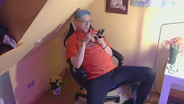 AskAveryAnything online show from April 2026 09:50:02 PM