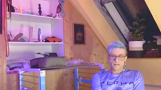 AskAveryAnything online show from April 2026 02:42:01 AM