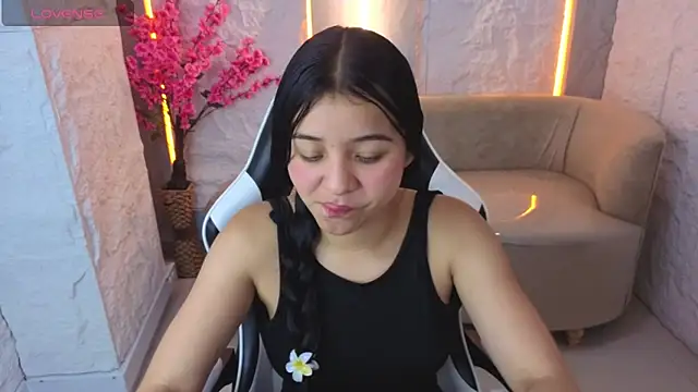 Snapshot of Sofi_Adams_Tx chatting on December 2025 12:56:01 PM Sofi Adams Tx online show from December 2025 12:56:01 PM