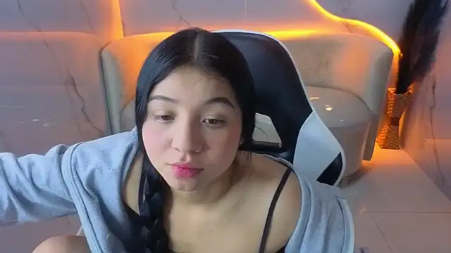 Snapshot of Sofi_Adams_Tx chatting on December 2025 01:19:01 PM Sofi Adams Tx online show from December 2025 01:19:01 PM