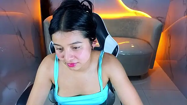 Snapshot of Sofi_Adams_Tx chatting on January 2026 05:27:02 PM Sofi Adams Tx online show from January 2026 05:27:02 PM