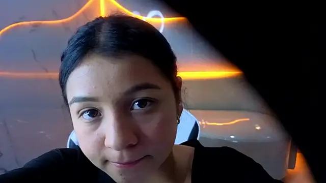 Snapshot of Sofi_Adams_Tx chatting on January 2026 01:13:02 PM Sofi Adams Tx online show from January 2026 01:13:02 PM