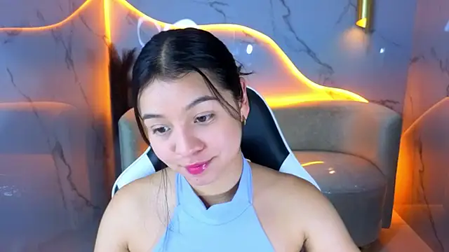 Snapshot of Sofi_Adams_Tx chatting on January 2026 01:03:01 PM Sofi Adams Tx online show from January 2026 01:03:01 PM