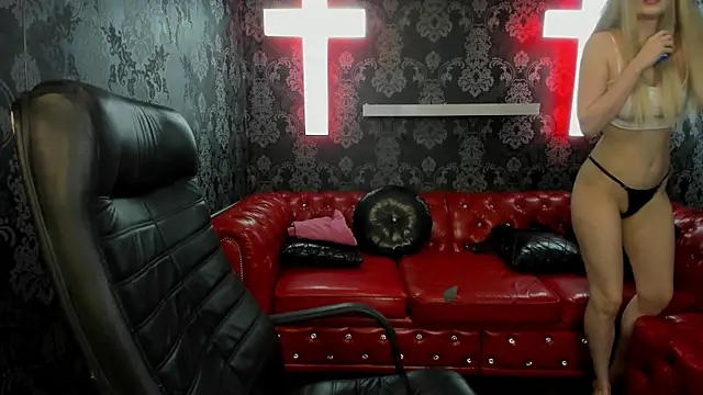 Snapshot of LisaBevy chatting on February 2026 09:11:01 PM LisaBevy online show from February 2026 09:11:01 PM