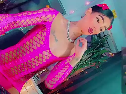 agathaferrer3 online show from April 2026 10:41:01 AM