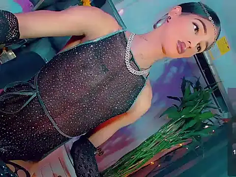 agathaferrer3 online show from April 2026 07:40:02 PM