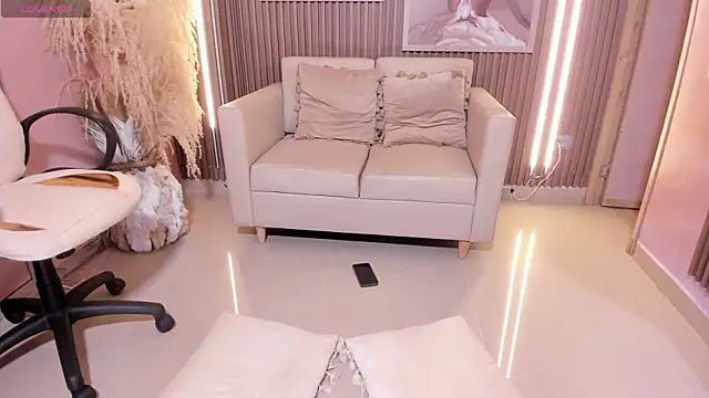 Sensual shannell online show from March 2026 03:01:01 AM