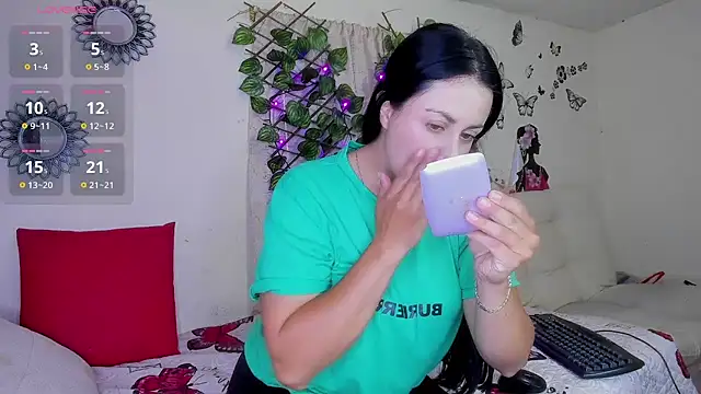 Juli castillo1 online show from June 2026 02:30:02 PM
