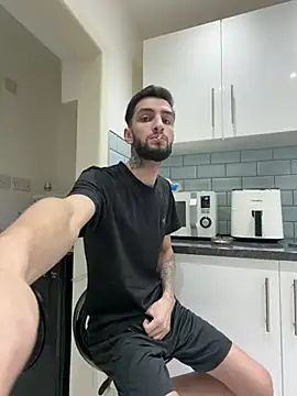 Juliann69Ramiro online show from February 2026 11:57:02 PM