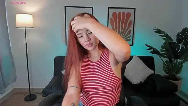 Snapshot of Amelia_Saenz_ chatting on May 2026 08:25:01 PM Amelia Saenz online show from May 2026 08:25:01 PM