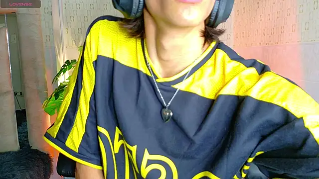 Snapshot of Cody_Bloom chatting on February 2026 08:35:01 PM Cody Bloom online show from February 2026 08:35:01 PM