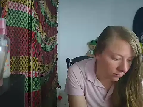 arianna blonde online show from March 2026 03:50:01 AM