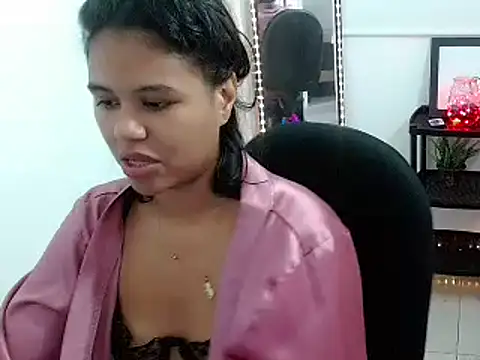 Snapshot of Shawnycarson chatting on May 2026 03:17:01 PM Shawnycarson online show from May 2026 03:17:01 PM