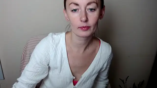 Snapshot of LiaSeass_ chatting on January 2026 08:18:02 AM LiaSeass online show from January 2026 08:18:02 AM