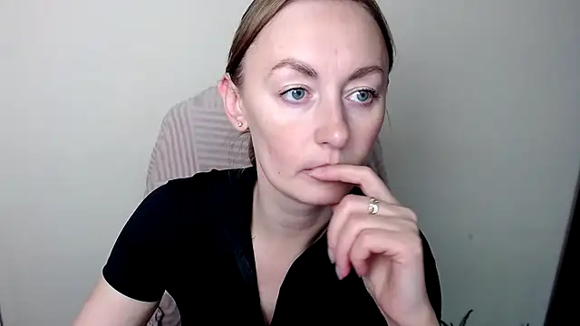 Snapshot of LiaSeass_ chatting on January 2026 09:33:02 AM LiaSeass online show from January 2026 09:33:02 AM