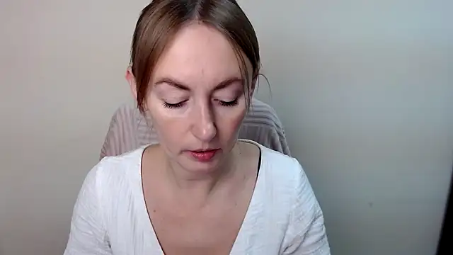 Snapshot of LiaSeass_ chatting on January 2026 12:10:01 PM LiaSeass online show from January 2026 12:10:01 PM