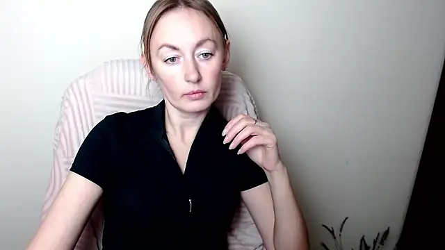 Snapshot of LiaSeass_ chatting on January 2026 07:47:02 AM LiaSeass online show from January 2026 07:47:02 AM