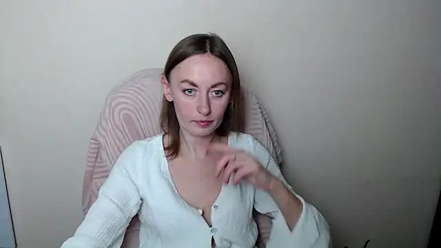 LiaSeass  online show from February 2026 01:44:02 PM