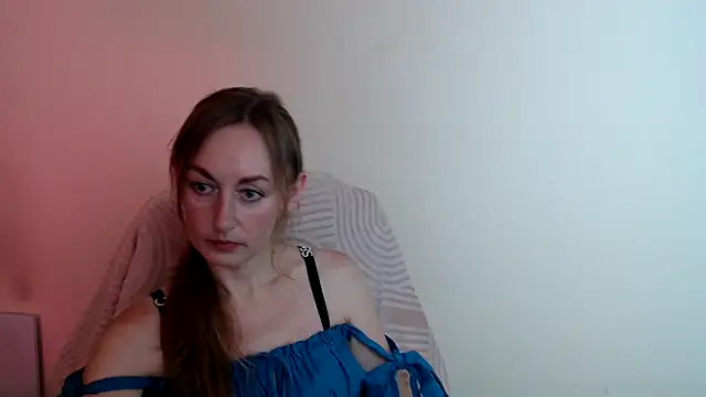 Snapshot of LiaSeass_ chatting on June 2026 12:33:02 PM LiaSeass online show from June 2026 12:33:02 PM