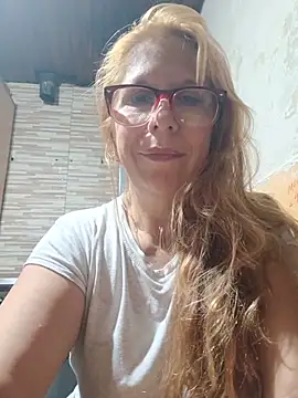 Snapshot of cari75 chatting on June 2026 08:01:02 AM cari75 online show from June 2026 08:01:02 AM
