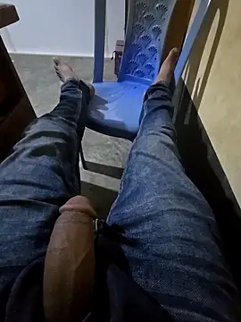 Snapshot of SHARIF12123 chatting on December 2025 07:39:02 AM SHARIF12123 online show from December 2025 07:39:02 AM