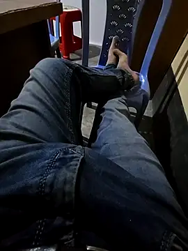 Snapshot of SHARIF12123 chatting on February 2026 06:04:01 PM SHARIF12123 online show from February 2026 06:04:01 PM