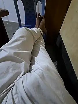 Snapshot of SHARIF12123 chatting on February 2026 06:05:01 PM SHARIF12123 online show from February 2026 06:05:01 PM