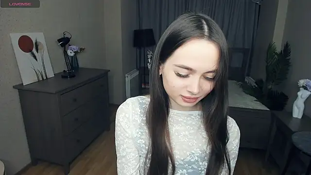 YvonneRobes online show from February 2026 07:32:02 PM