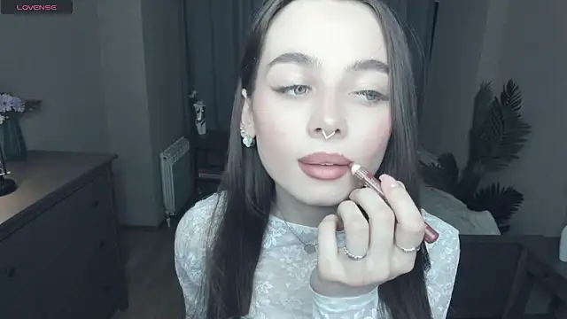 YvonneRobes online show from March 2026 07:21:02 PM