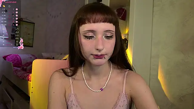 MiraJades online show from April 2026 10:15:02 PM